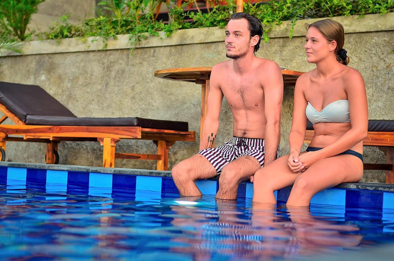 The Sabho Garden Hotel Batumadeg Eksteriør billede